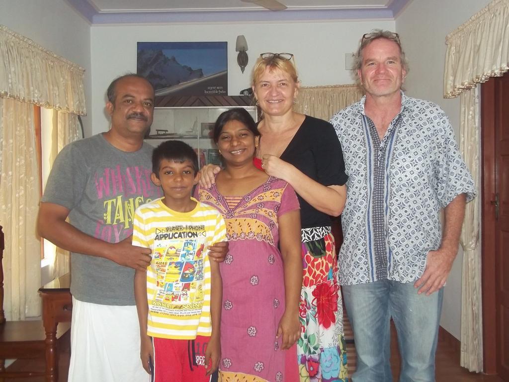 Aroma Home Stay Kochi Buitenkant foto
