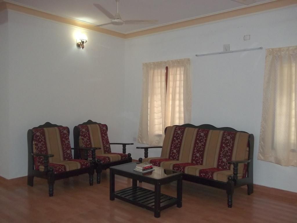 Aroma Home Stay Kochi Buitenkant foto