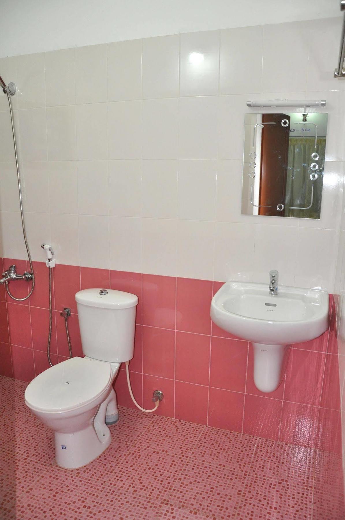 Aroma Home Stay Kochi Buitenkant foto