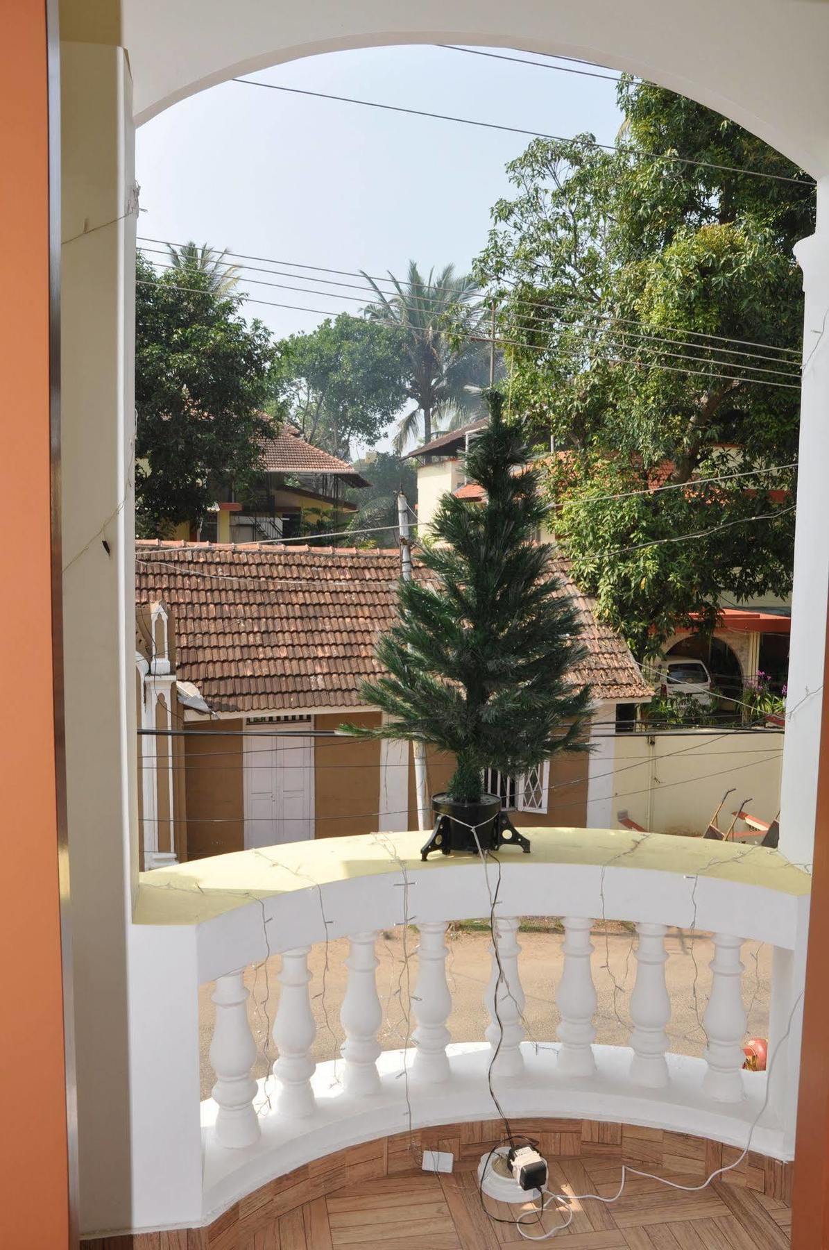 Aroma Home Stay Kochi Buitenkant foto