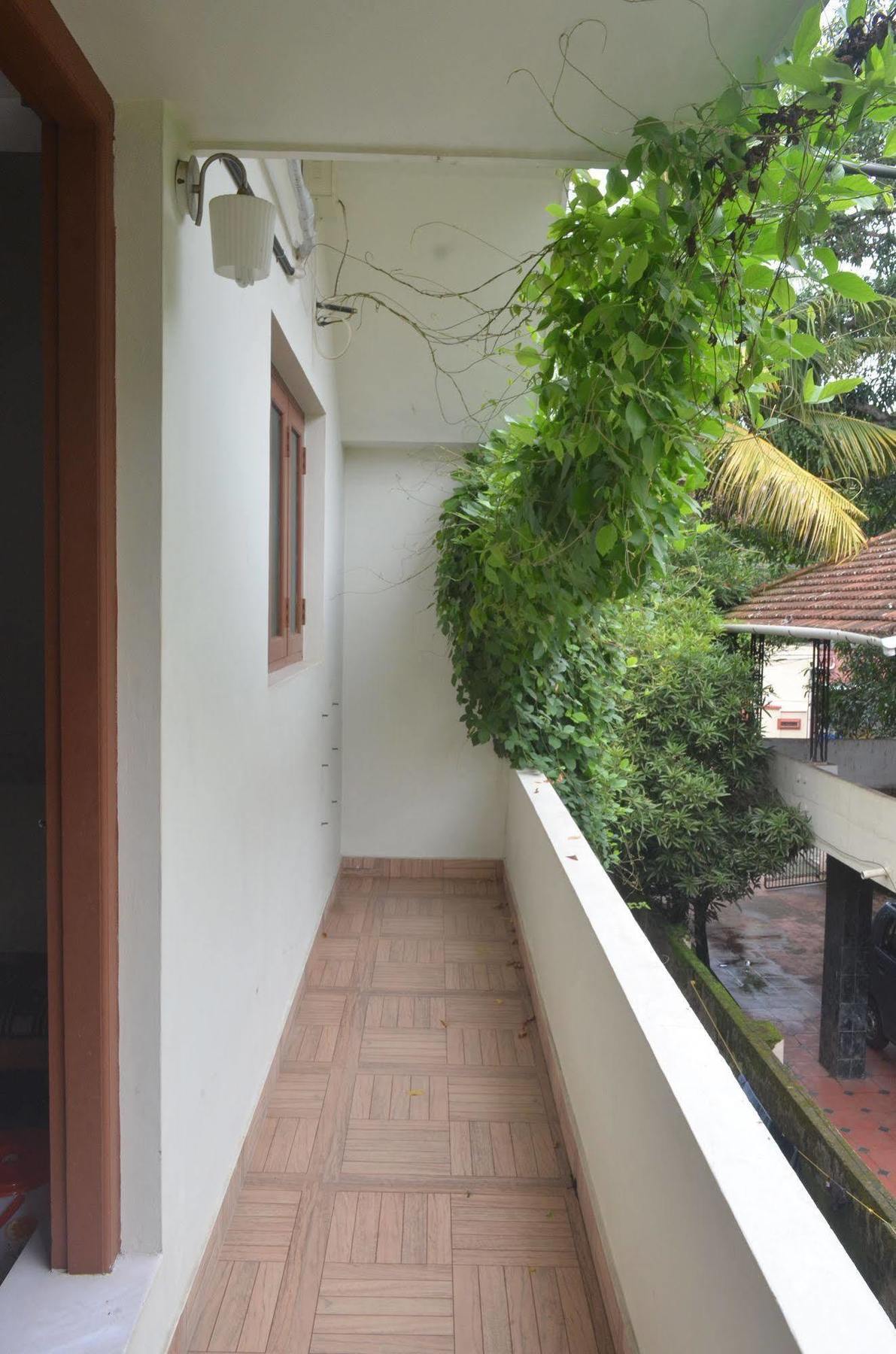 Aroma Home Stay Kochi Buitenkant foto